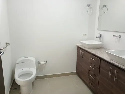 Compra Este Amplio Apartamento En Unidad Residencial Completa