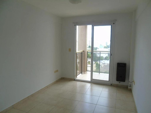 Imagen 4 de 9 de Monoambiente En Venta En La Plata 14 Entre 44 45 Y Al Frente Con Balcon .