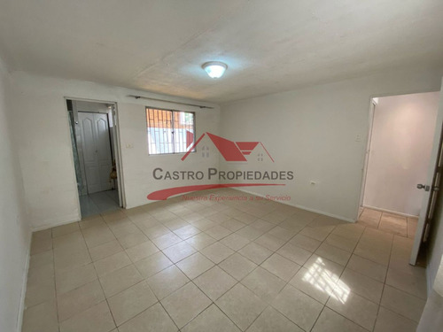 Hermosa Casa De Dos Pisos 4 Dormitorios 2 Baños, Quilicura