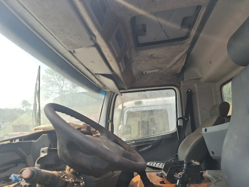 Caminhão Mercedes Benz 2831k Ano 2012 Com Caçamba Meia Cana