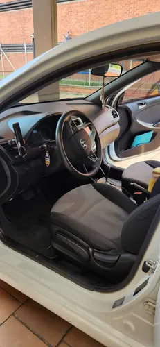 Hyundai Accent 1.6l 5 p
