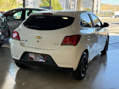 Chevrolet Onix HATCH LT 1.4 8V FlexPower 5p Mec.