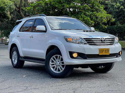 Toyota Fortuner 2015 3.0 Sr5 169 Hp