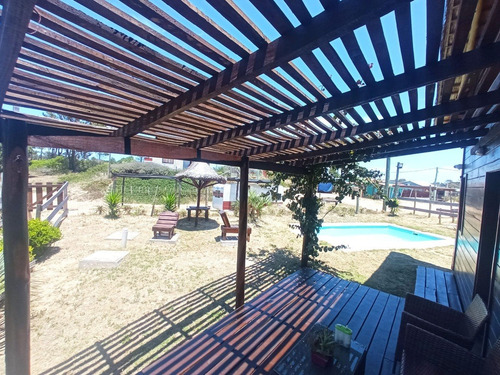 Imagen 6 de 26 de Complejo - En Venta - 5 Casas - Barrio Rivero - Punta Del Diablo