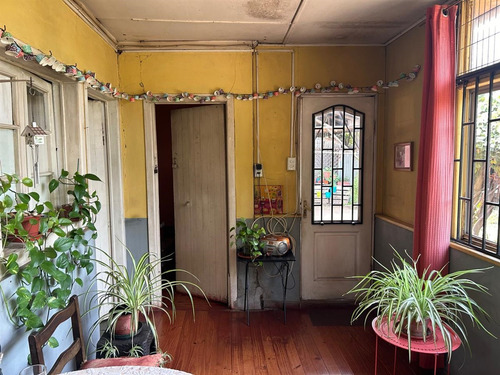 Casa En Venta De 4 Dorm. En Llallay A Metros Del Centro Civi
