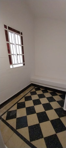 Imagen 4 de 16 de Departamento En Alquiler De 2 Dormitorios En Parque Patricios