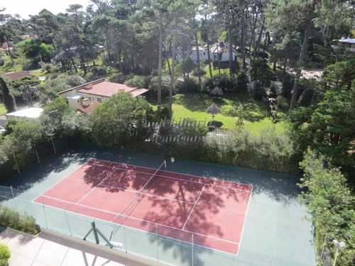 Imagen 14 de 18 de Venta Apartamento 2 Dormitorios Edificio Parquemar Bosque