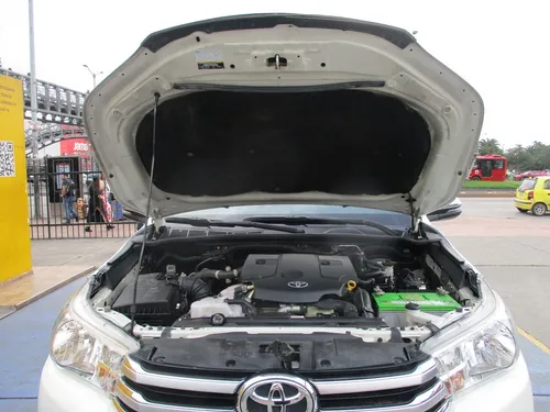 Toyota Hilux Srv Doblecabina 4x4 2800cc At Aa