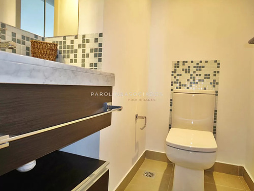 Apartamento En Venta De 3 Dormitorios Con Vista Al Mar En Icon Tower, Punta Del Este