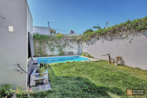 Imagen 13 de 30 de Dúplex En Venta - 3 Dormitorios 2 Baños - Cochera - 120,36mts2 - Villa Elvira, La Plata