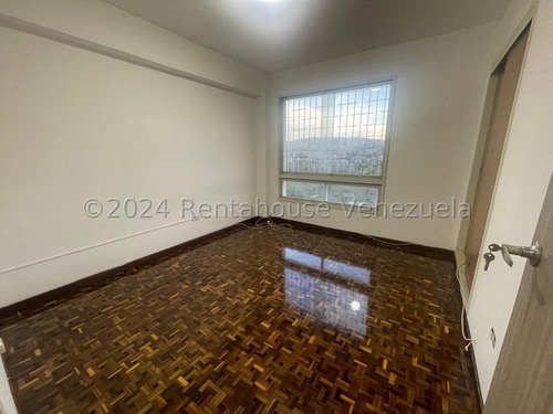 Apartamento En Venta En Santa Eduvigis 24-26608 Yf