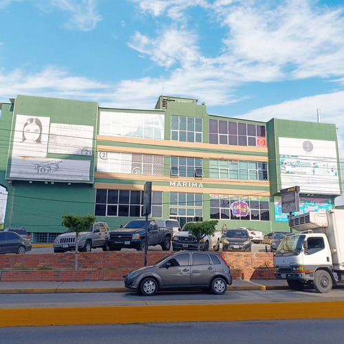 En Venta Local Comercial  Av. Principal Lecheria C.c Marima. Rosa Maria Evergreen