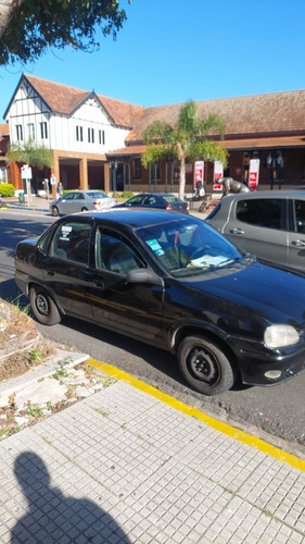 Chevrolet Corsa Classic 1.6 Gl Aa Dh 4P