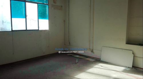 Venta Edificio Ciudad Vieja. 2575 M2 Con Garage