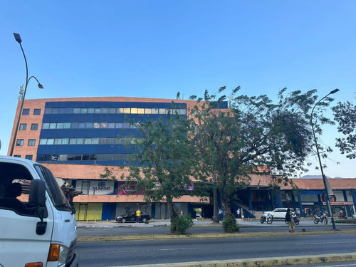 230881 Venta De Oficina En Cc Paseo La Granja En Naguanagua 