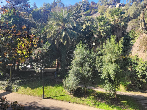 Departamento En Venta De 5 Dorm. En Santiago
