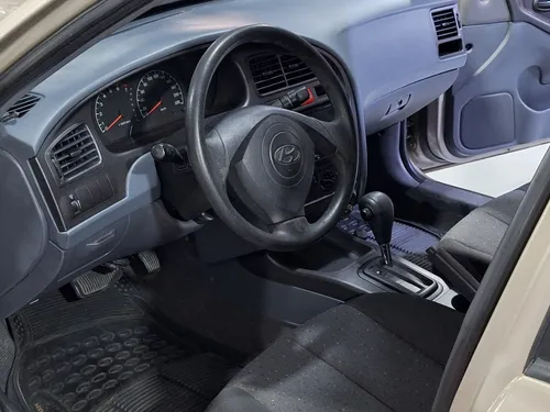 Hyundai Elantra 2002