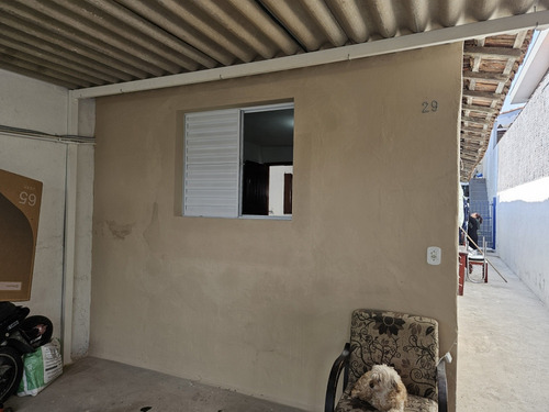 3 Casas No Terreno. Ótima Fonte De Renda Com Aluguéis
