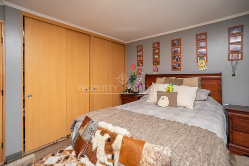 Acogedora Casa En Sector Residencial De Ciudad Del...