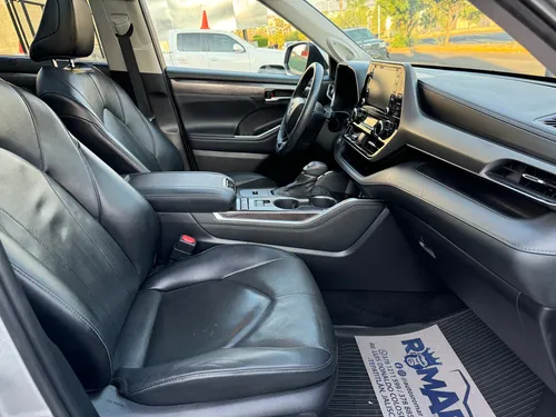 Toyota Highlander 3.5 Limited Panoramic Roof At