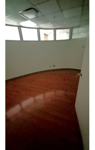Imagen 21 de 30 de Arriendo Oficina De 681,81 M2, Metro Pedro De Valdivia