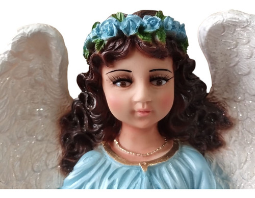 Ángel Celestial Con Pila Bautismal Concha Pared Resina Fina Color Azul Claro