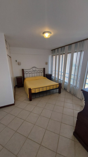 Imagen 2 de 14 de Se Ofrece Hermoso Apartamento Duplex
