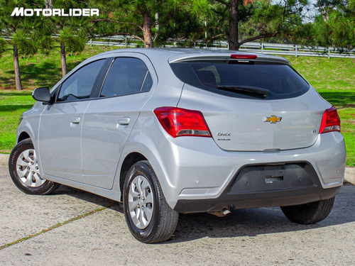 Imagen 3 de 25 de Chevrolet Onix Lt 1.0 Extra Full | Permuta / Financia