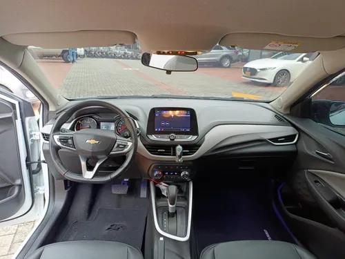 Chevrolet Onix 1.0T Premier Hatch At