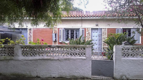 Casa En Venta De 4 Dormitorios En La Teja, Montevideo