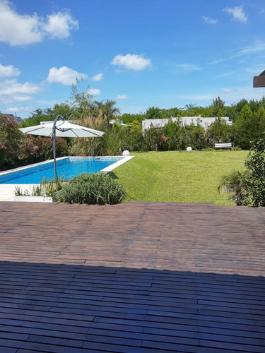 Casa Chalet En Venta En Alamo Alto, Escobar, G.b.a. Zona Norte