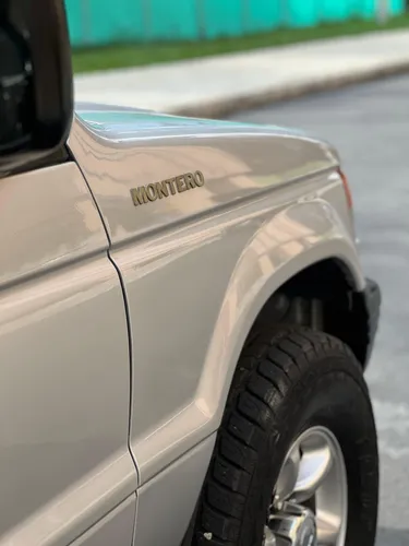 Mitsubishi Montero V11 Vna 2008