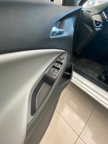 Imagen 10 de 20 de Chevrolet Onix 1.0 Turbo Premier I At