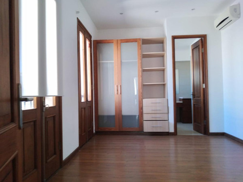 Imagen 14 de 19 de Oficina- Gran Oficina En Sarandi Proximo A La Plaza Matriz 150 M² Más Terraza Con Parrillero De 50m²