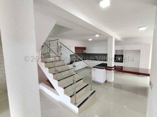 Maria Luisa Vende Magnifica Y Moderna Casa En Venta En Cabudare Conjunto Cerrado 2   3   -   2   6   2   7   1