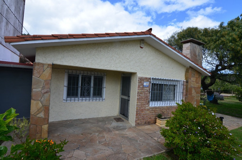 Imagen 2 de 23 de Muy Buena Casa En Parque Del Plata A Una Cuadra De La Playa
