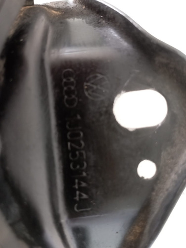 Soporte De Mofle Jetta A4 2.0 00-07 Original (Usado)
