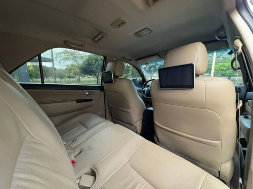 Toyota Hilux sw4 Srv4x4