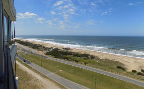 Alquiler Lujoso Apartamento En Conocido Edificio, Playa Brava [código 2209ml]