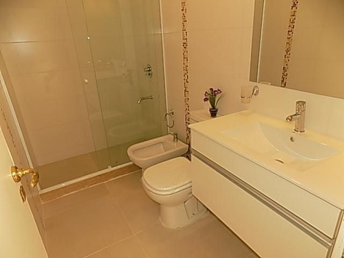Casa En Venta De 4 Dormitorios En Playa Mansa