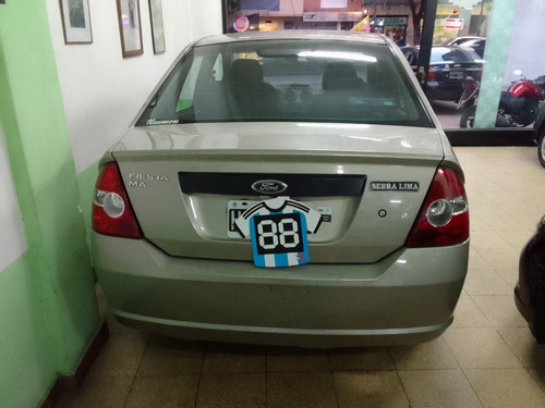Imagen 5 de 15 de Ford Fiesta Max 1.6 2008