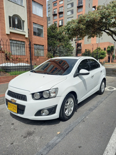 Chevrolet Sonic 1.6 Lt 5 p