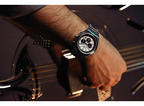 Reloj Citizen Eco Para Hombre Ca4610-85a Sport Luxury Correa Plateado Bisel Plateado Fondo Blanco