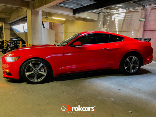 Ford Mustang 3.8 Coupe 3.7 V6 At