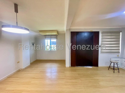 Alquiler Hermosa Casa Ubicada En Una Exclusiva Urbanización Privada Al Este De La Ciudad,en El Ujano Barquisimeto Mehilyn Perez
