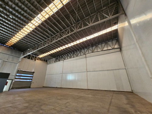 Bodega En Arriendo Con 464 M2, Colina, Rm