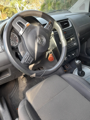 Volkswagen Suran 1.6 Highline 11d Cuero 2012