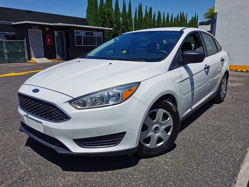 Imagen 7 de 12 de Ford Focus S Sedan 1894