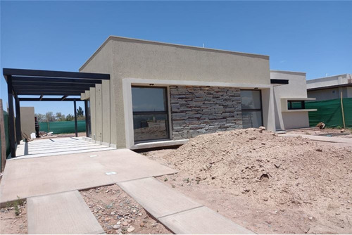 Casa A La Venta En Lar De Vieytes 2
