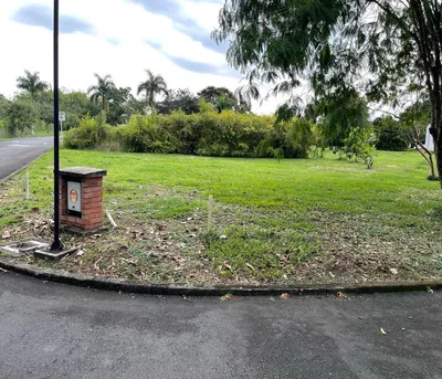 Lote y casalote en venta